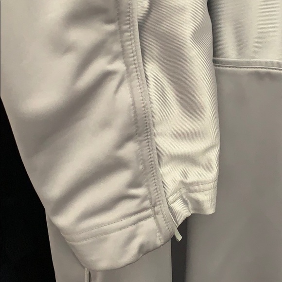 Nike men’s jacket zip up- color silver- size XL - Picture 4 of 7